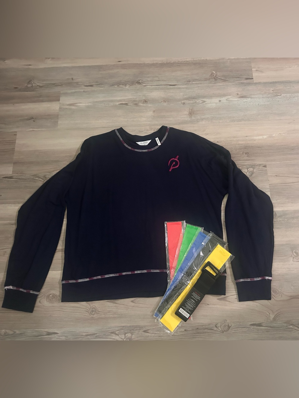 Peloton Women’s Large navy soft lounge crew with Pink Logo & yoga strap & bands